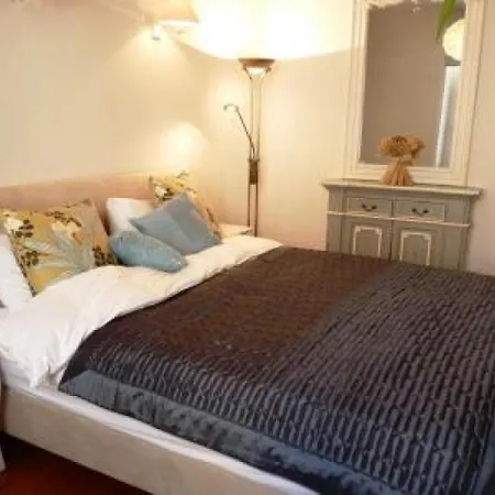 Sleeps 6 Air Con Wifi Lejlighed